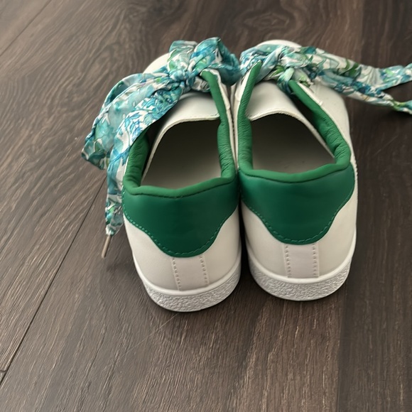 Shein white sneakers with printed laces - Picture 4 of 8